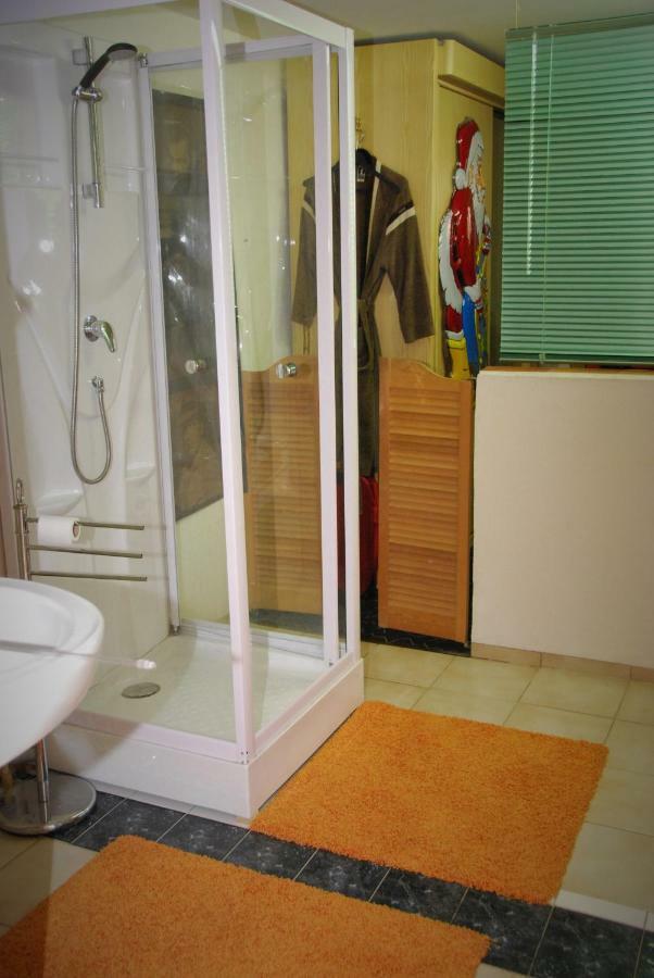 Apartment Heidi Оберасбах Экстерьер фото